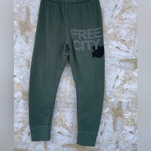 FreeCity 3/4 sweatpants dark green sz S good condition $148